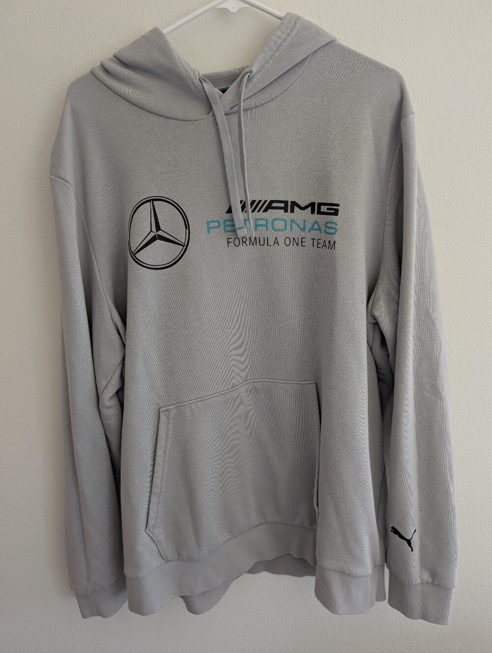 Puma Mercedes AMG Petronas Formula One Team Hoodie Gray XL F1 Racing Sweatshirt